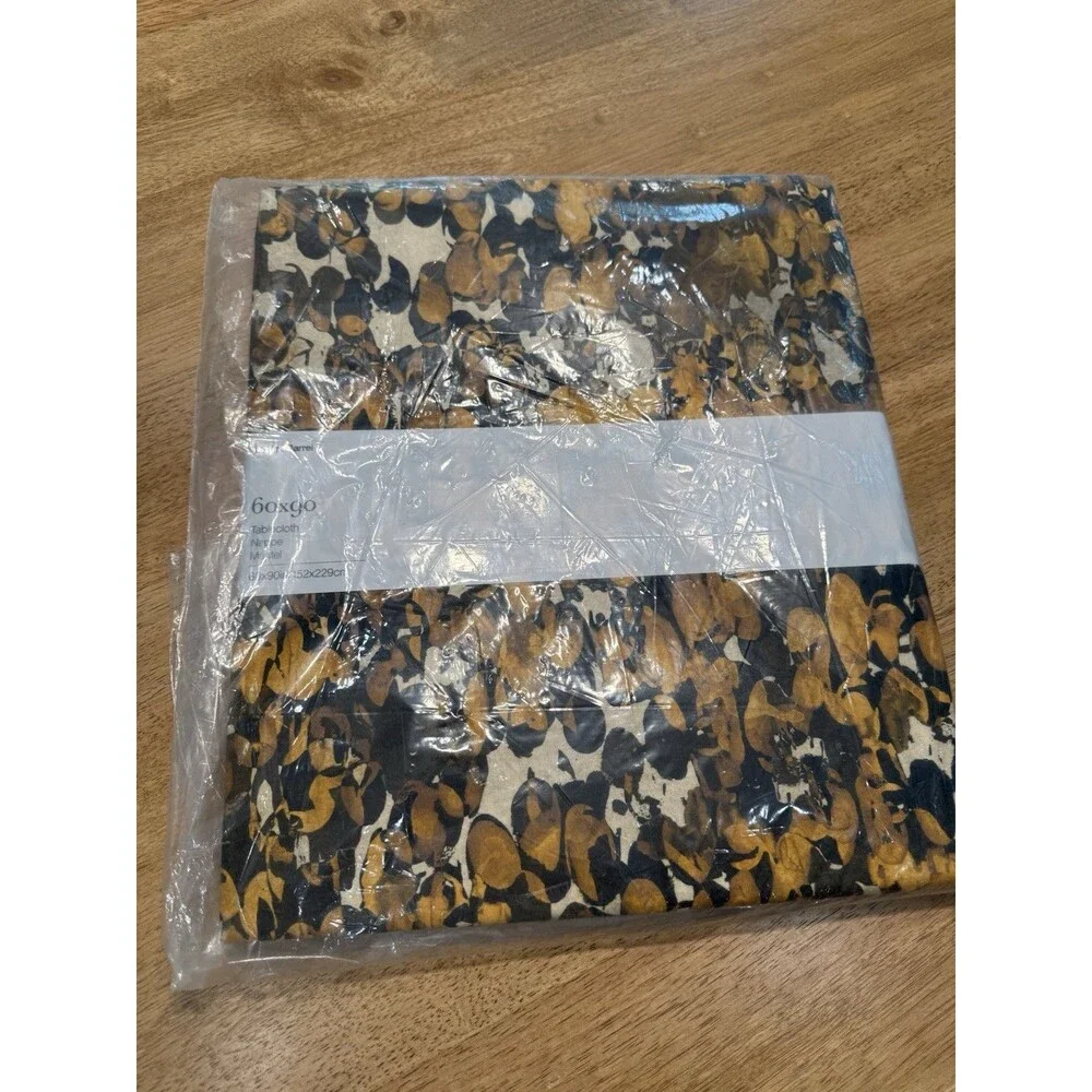 NWT Crate & Barrel 60x90” Tablecloth Yellow Gold Abstract Made Italy Cotton